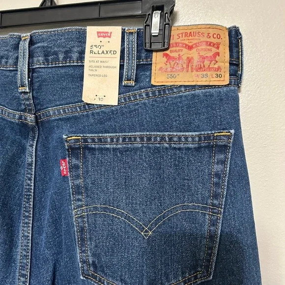 Levi's 550 Mens Jeans 38x30 Relaxed Fit Medium Wash Blue NWT Tapered Leg Classic - Picture 3 of 10